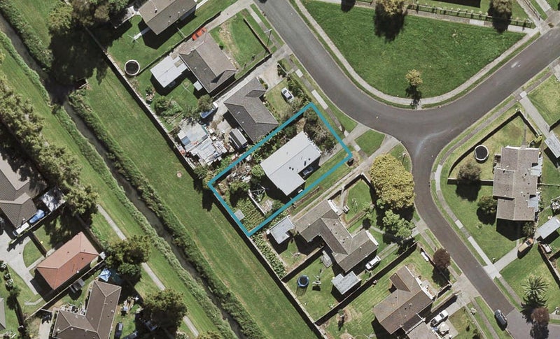 34 Molesworth Place, Māngere, Auckland - Carousel 1