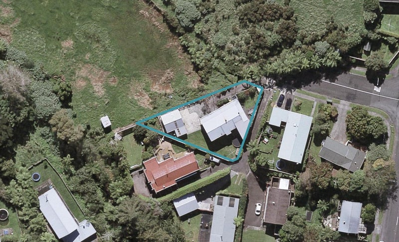 24 Branch Road, Highlands Park, New Plymouth - Carousel 1