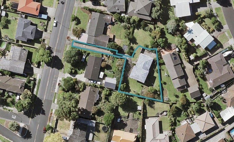 75 Glenmore Road, Sunnyhills, Auckland - Carousel 1