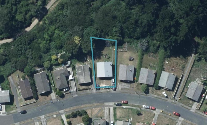 18 Bellona Place, Cannons Creek, Porirua - Carousel 1