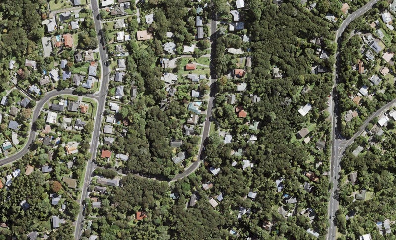 66 Woodfern Crescent, Titirangi, Auckland - Carousel 1