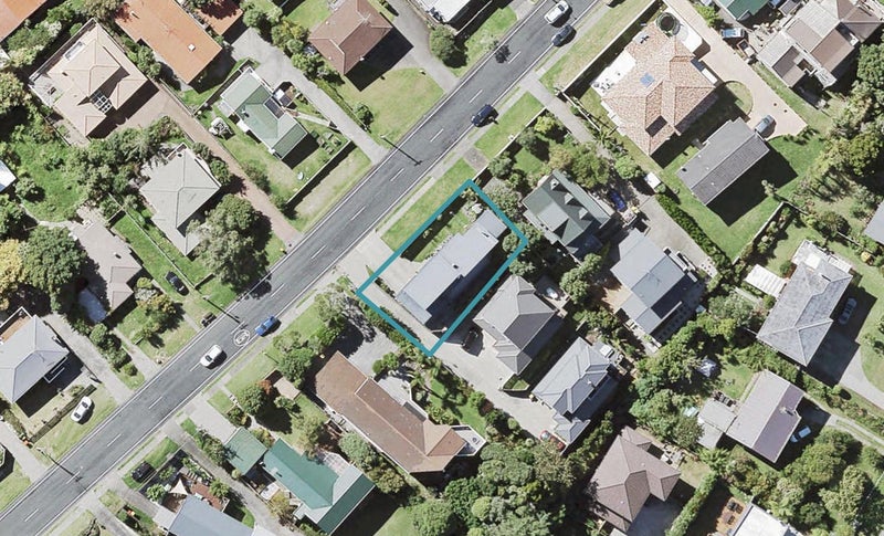 24 Arran Road, Browns Bay, Auckland - Carousel 1