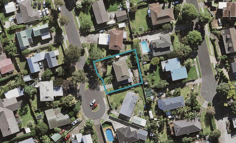 2/12 Steen Place, Mangere Bridge, Auckland - Carousel 1