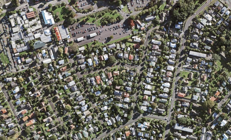2 Raetihi Crescent, Mount Albert, Auckland - Carousel 1