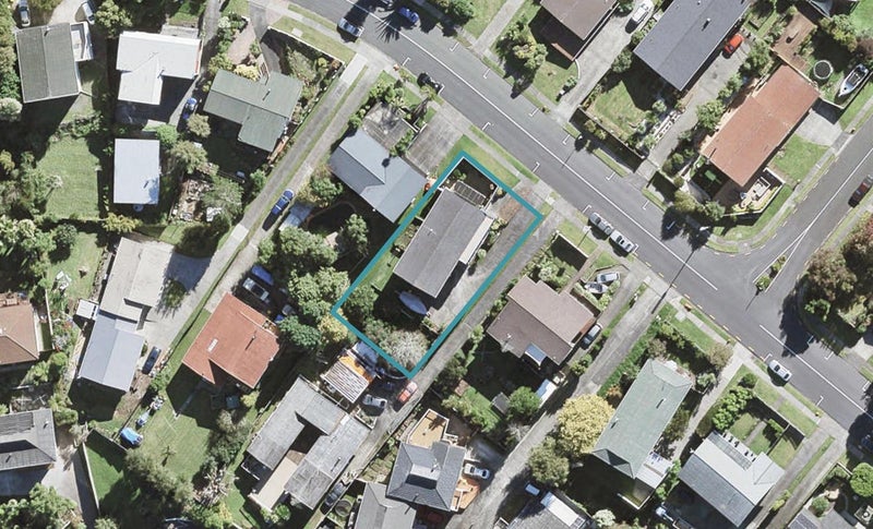 74 Sartors Avenue, Browns Bay, Auckland - Carousel 1