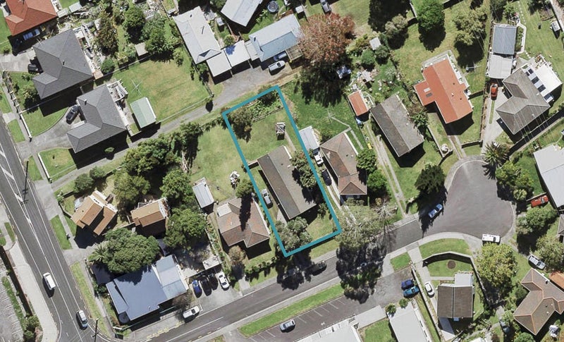 6A Cole Place, Te Atatu South, Auckland - Carousel 1