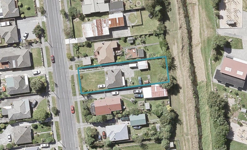 32 Wellington Road, Wainuiomata, Lower Hutt - Carousel 1