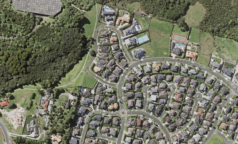 40 Chateau Rise, Flat Bush, Auckland - Carousel 1