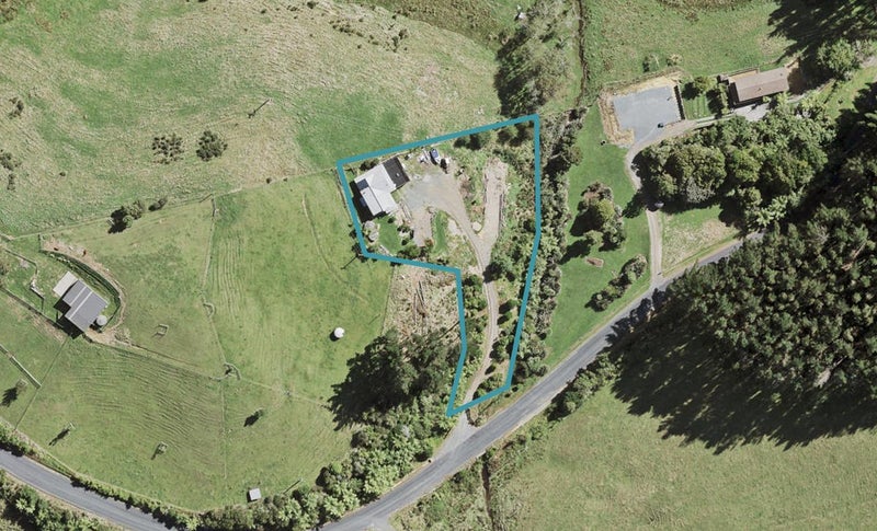 1679 Ponga Road, Papakura - Carousel 1