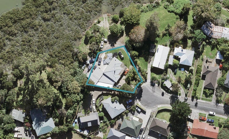 5 Aronui Terrace, Kelston, Auckland - Carousel 1