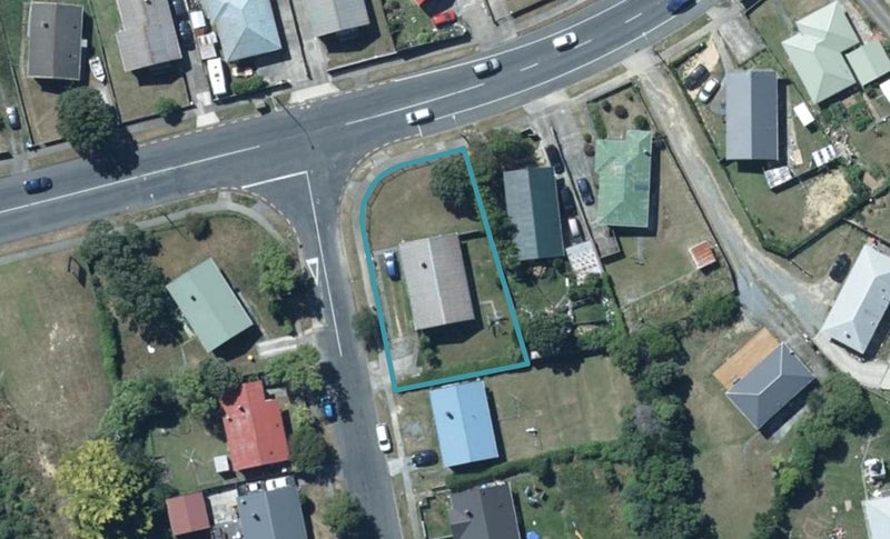 1 Waihora Crescent, Waitangirua, Porirua - Carousel 1