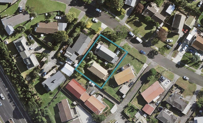 2/18 Leven Lane, Totara Heights, Auckland - Carousel 1