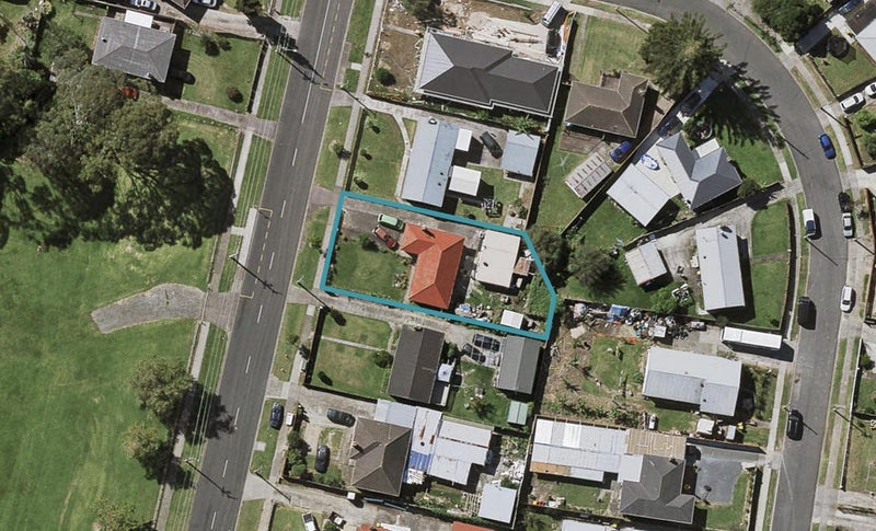 51 Hills Road, Otara, Auckland - Carousel 1