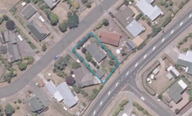 13 Shera Street, Acacia Bay, Taupo - Carousel 1