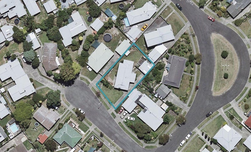 4 Tyrone Place, Tamatea, Napier - Carousel 1