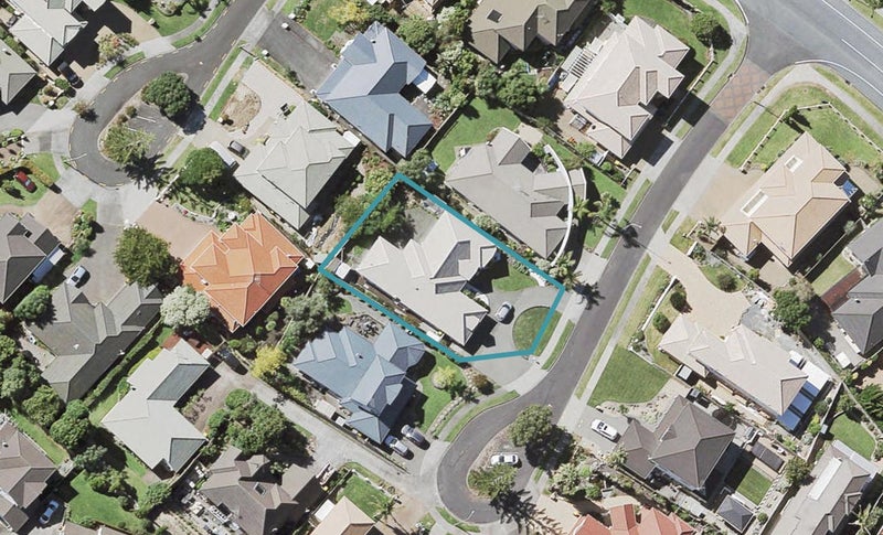 5 Larkin Place, Somerville, Manukau - Carousel 1
