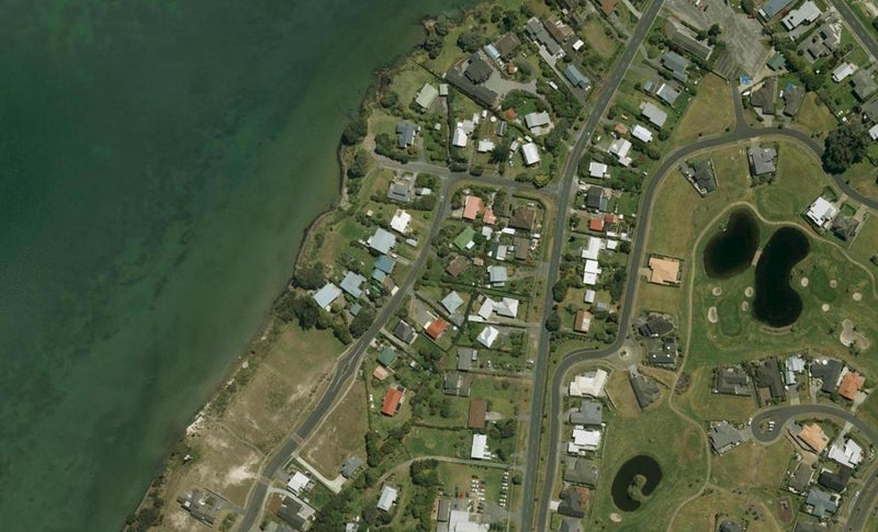7 Karoro Road, One Tree Point - Carousel 1