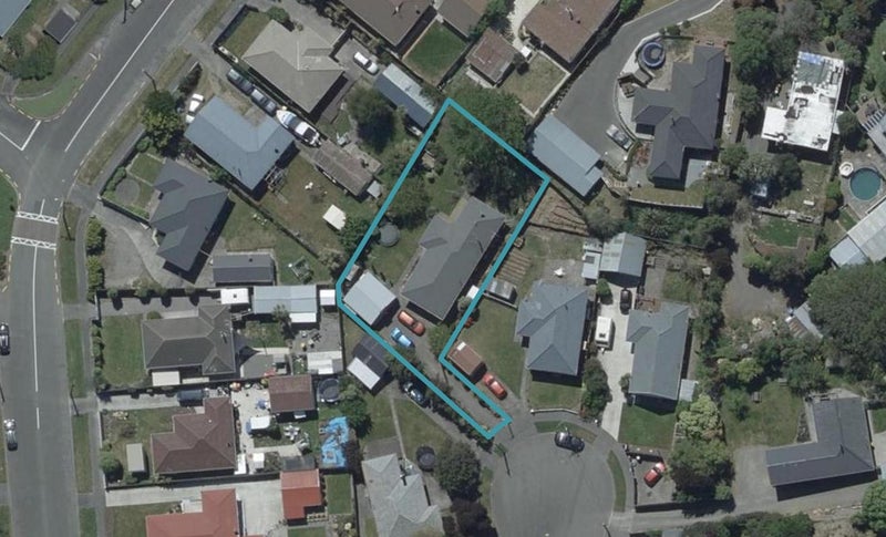 11 Trina Place, Shirley, Christchurch - Carousel 1