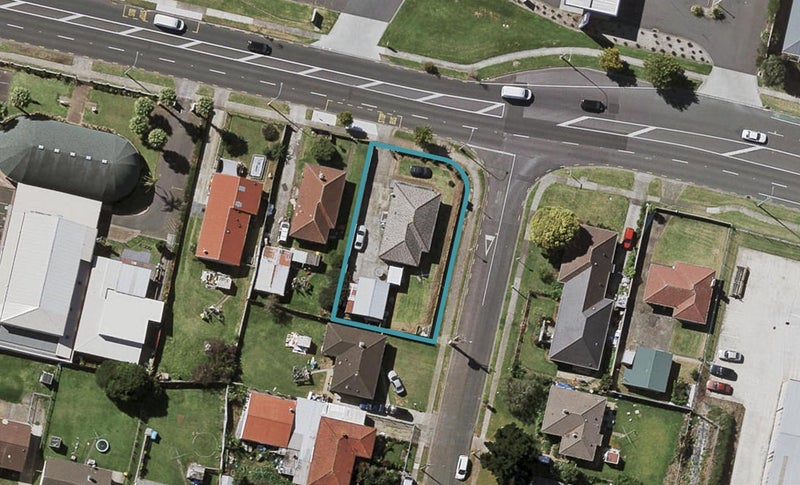 11 Ormiston Road, Otara, Auckland - Carousel 1
