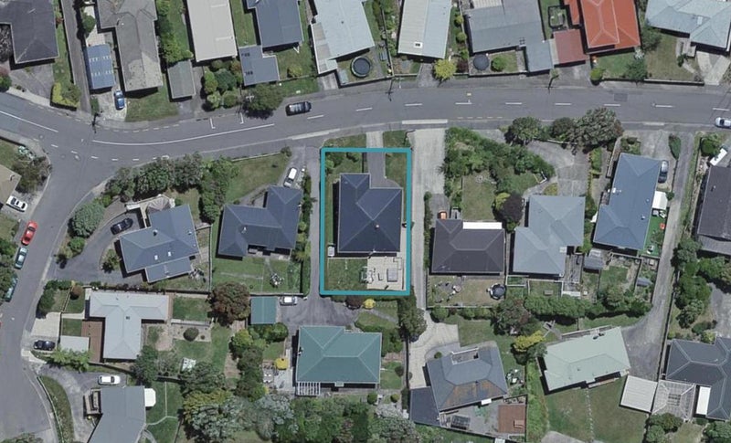 15 Trebann Street, Paparangi, Wellington - Carousel 1