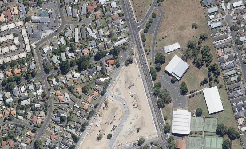 36 Old Farm Road, Hamilton East, Hamilton - Carousel 1