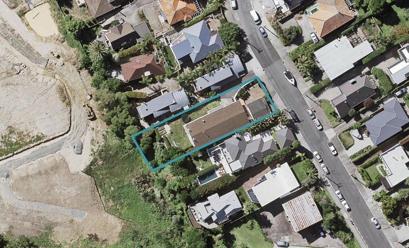 48 Comins Crescent, Mission Bay, Auckland - Carousel 1