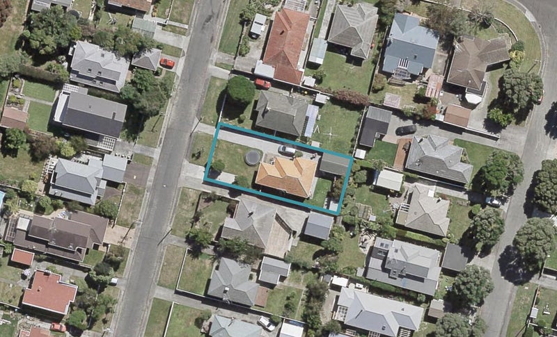 5 St James Avenue, Boulcott, Lower Hutt - Carousel 1
