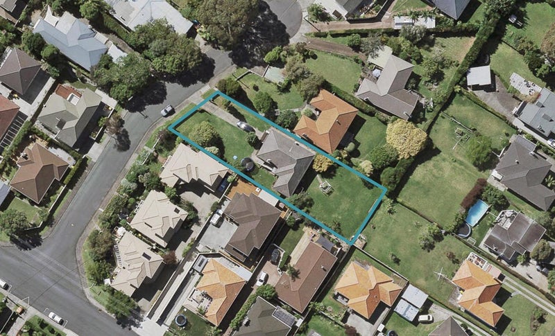 1 Crichton Terrace, Hauraki, Auckland - Carousel 1