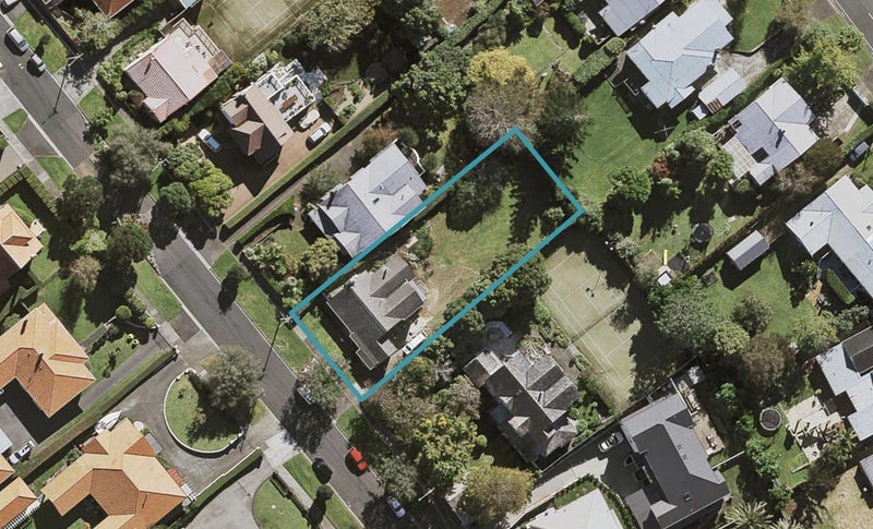 18 Maungakiekie Avenue, Greenlane, Auckland - Carousel 1
