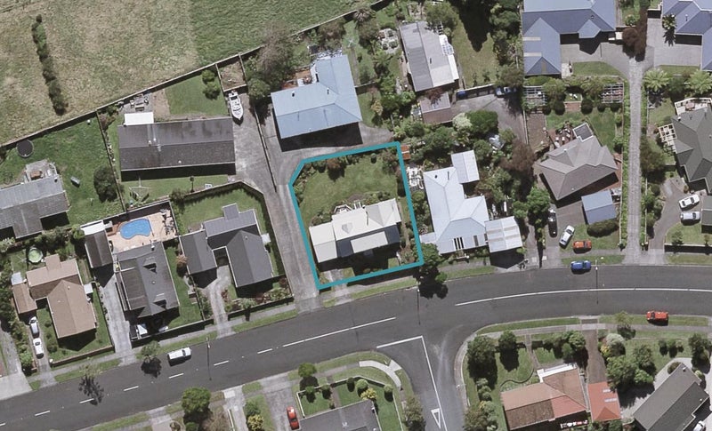 17 Poplar Grove, Whalers Gate, New Plymouth - Carousel 1