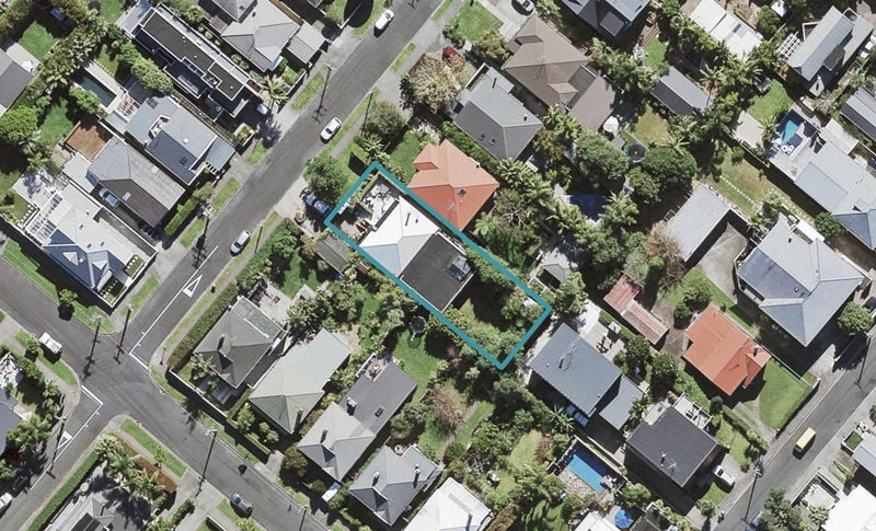 11 Edgars Road, Westmere, Auckland - Carousel 1
