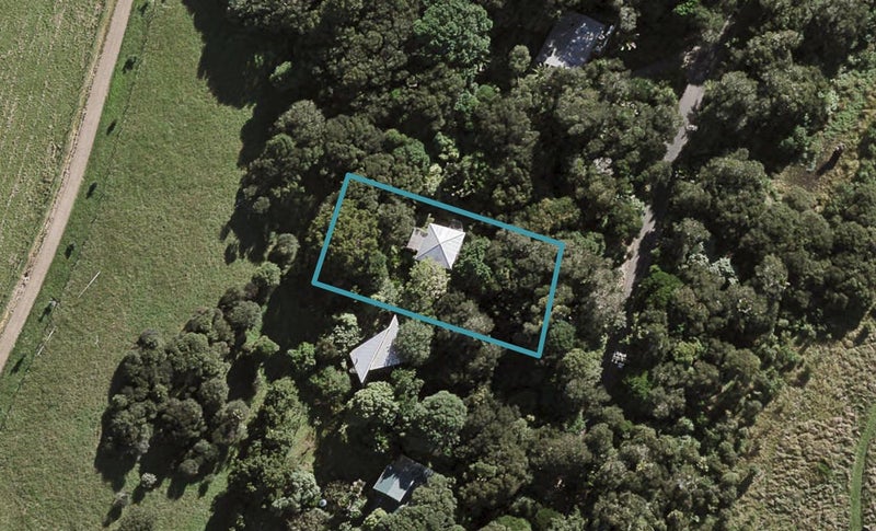 37 Wilma Road, Ostend, Waiheke Island - Carousel 1