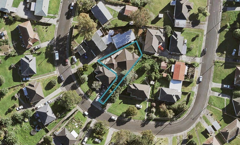 15 Sanft Avenue, Mount Roskill, Auckland - Carousel 1