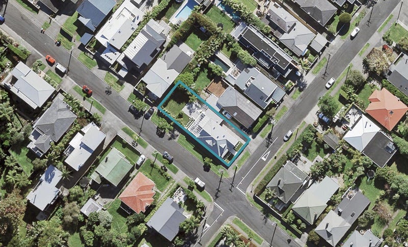 14 Edgars Road, Westmere, Auckland - Carousel 1