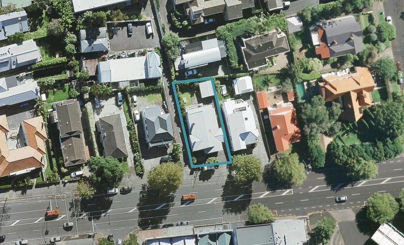 2/113 Jervois Road, Herne Bay, Auckland - Carousel 1
