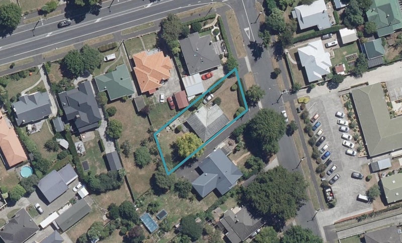 15 Firth Street, Hamilton East, Hamilton - Carousel 1