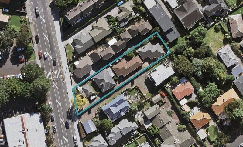 2/700 Manukau Road, Royal Oak, Auckland - Carousel 1