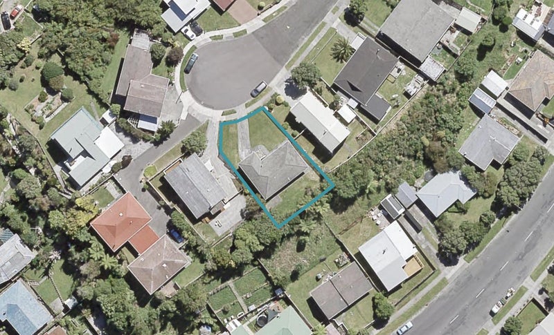 9 Ilam Grove, Kelson, Lower Hutt - Carousel 1