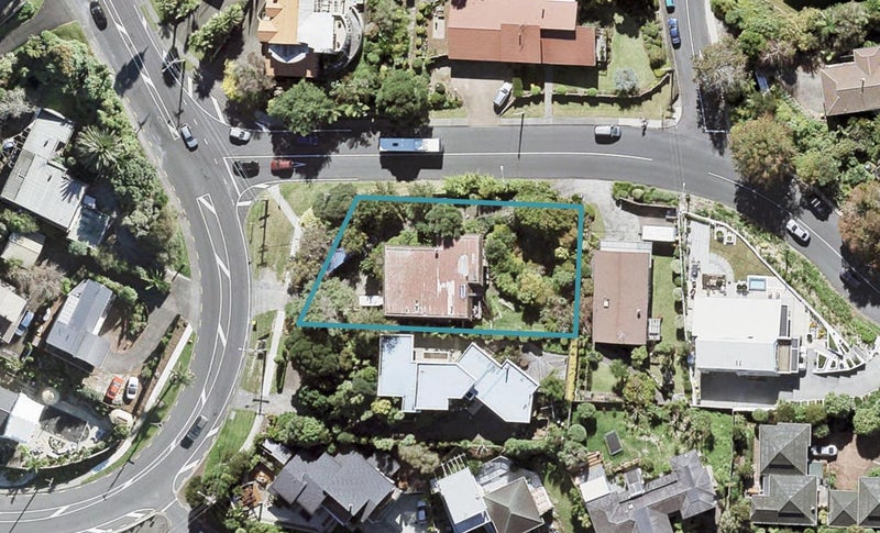 32 Valley Road, Browns Bay, Auckland - Carousel 1