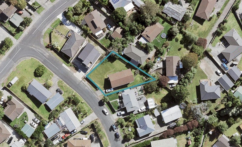 4 Mile Place, Henderson, Auckland - Carousel 1