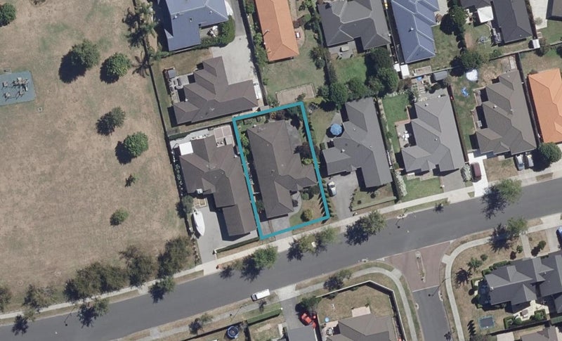 50 Wiltshire Drive, Huntington, Hamilton - Carousel 1