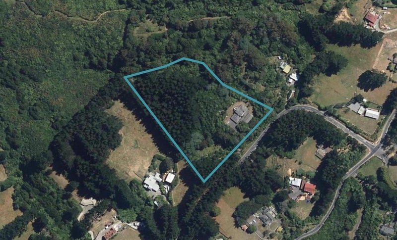 97 Cottle Park Drive, Normandale, Lower Hutt - Carousel 1