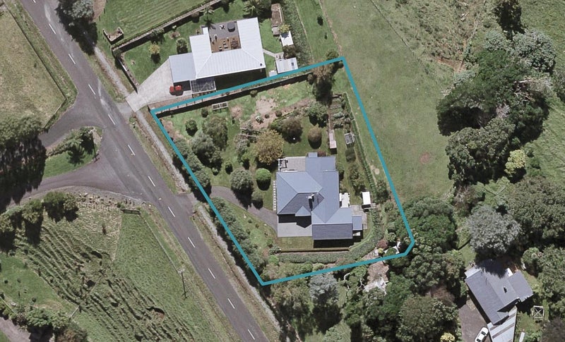 401 Tukapa Street, Hurdon, New Plymouth - Carousel 1