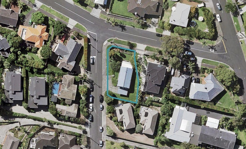 61 Nihill Crescent, Mission Bay, Auckland - Carousel 1