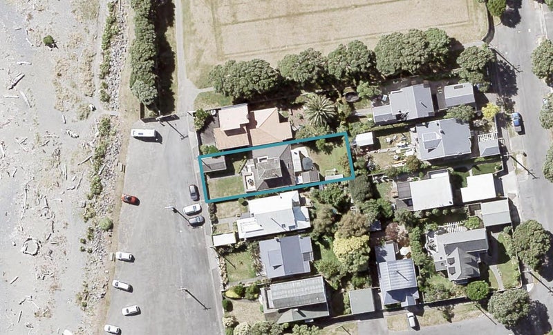26 Maire Street, Eastbourne, Lower Hutt - Carousel 1