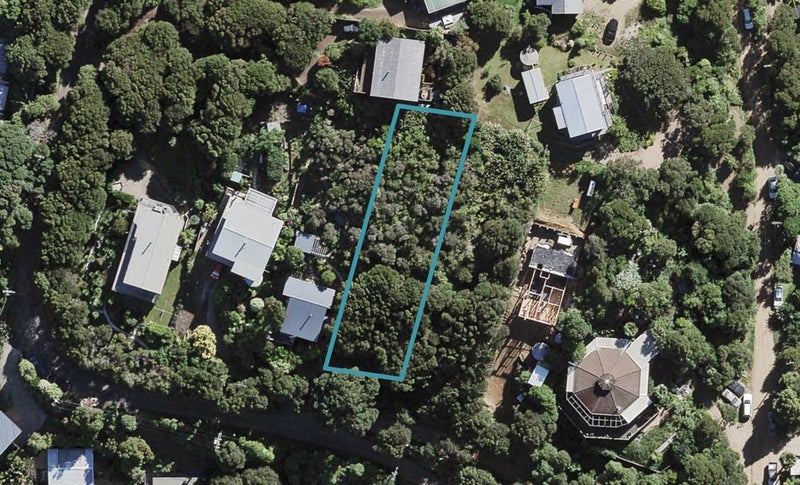 20 Upland Road, Ōmiha, Waiheke Island - Carousel 1
