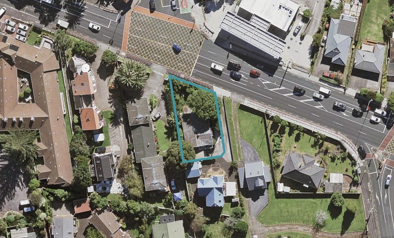46 Onewa Road, Northcote Point, Auckland - Carousel 1