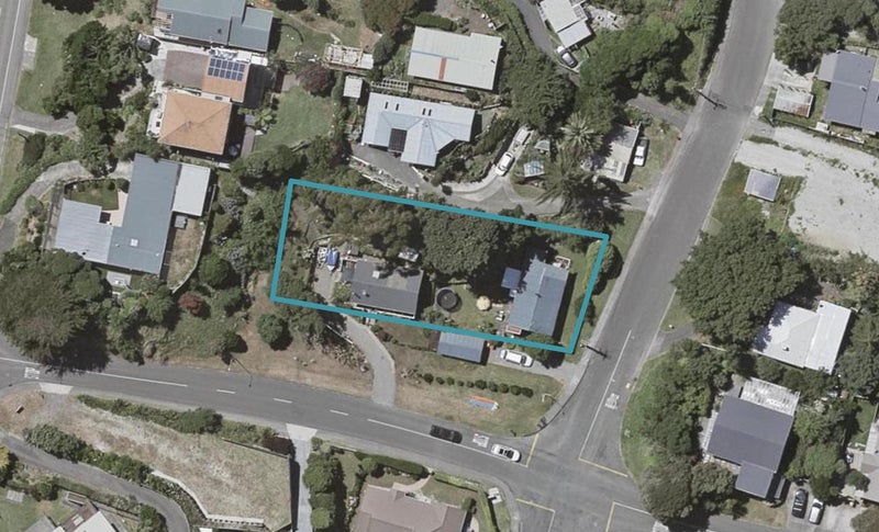 41 Renown Road, Raumati South, Paraparaumu - Carousel 1