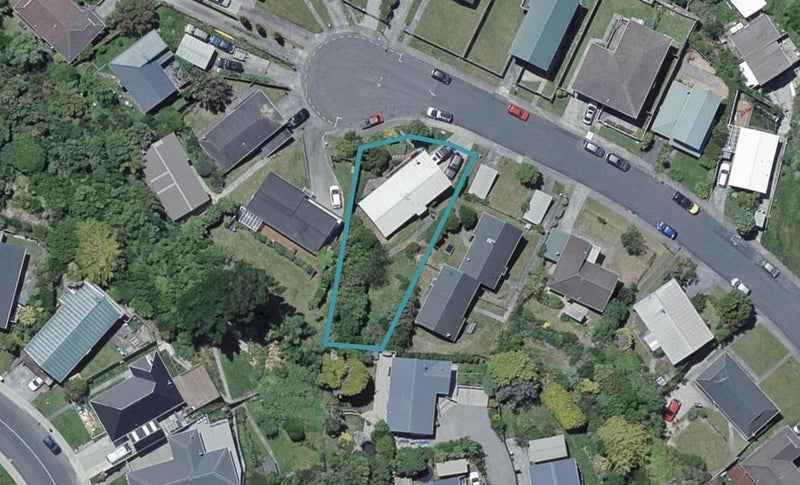 17 Fernhaven Grove, Newlands, Wellington - Carousel 1