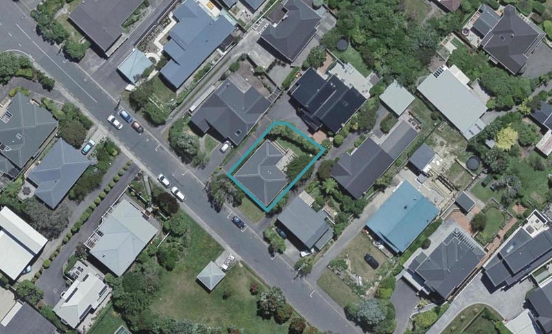 27 Lucknow Terrace, Khandallah, Wellington - Carousel 1
